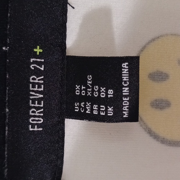 Forever 21 Top With Smiley Faces Shirt Blouse - Picture 4 of 4
